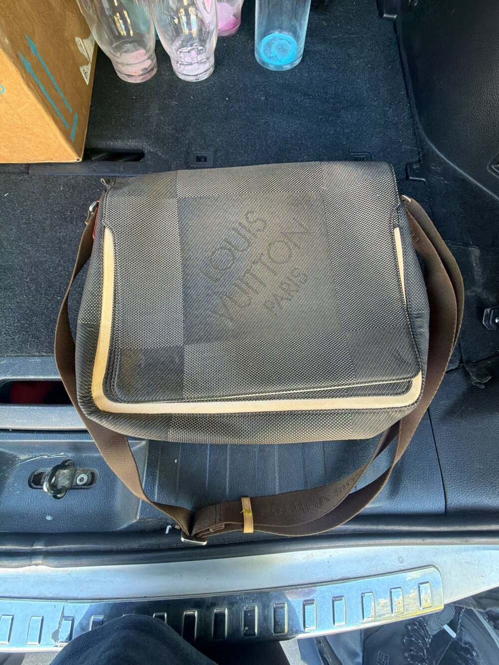 Louis Vuitton Damier Geant Terre Messenger Bag